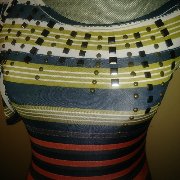 Dress - Picture 2 of 5